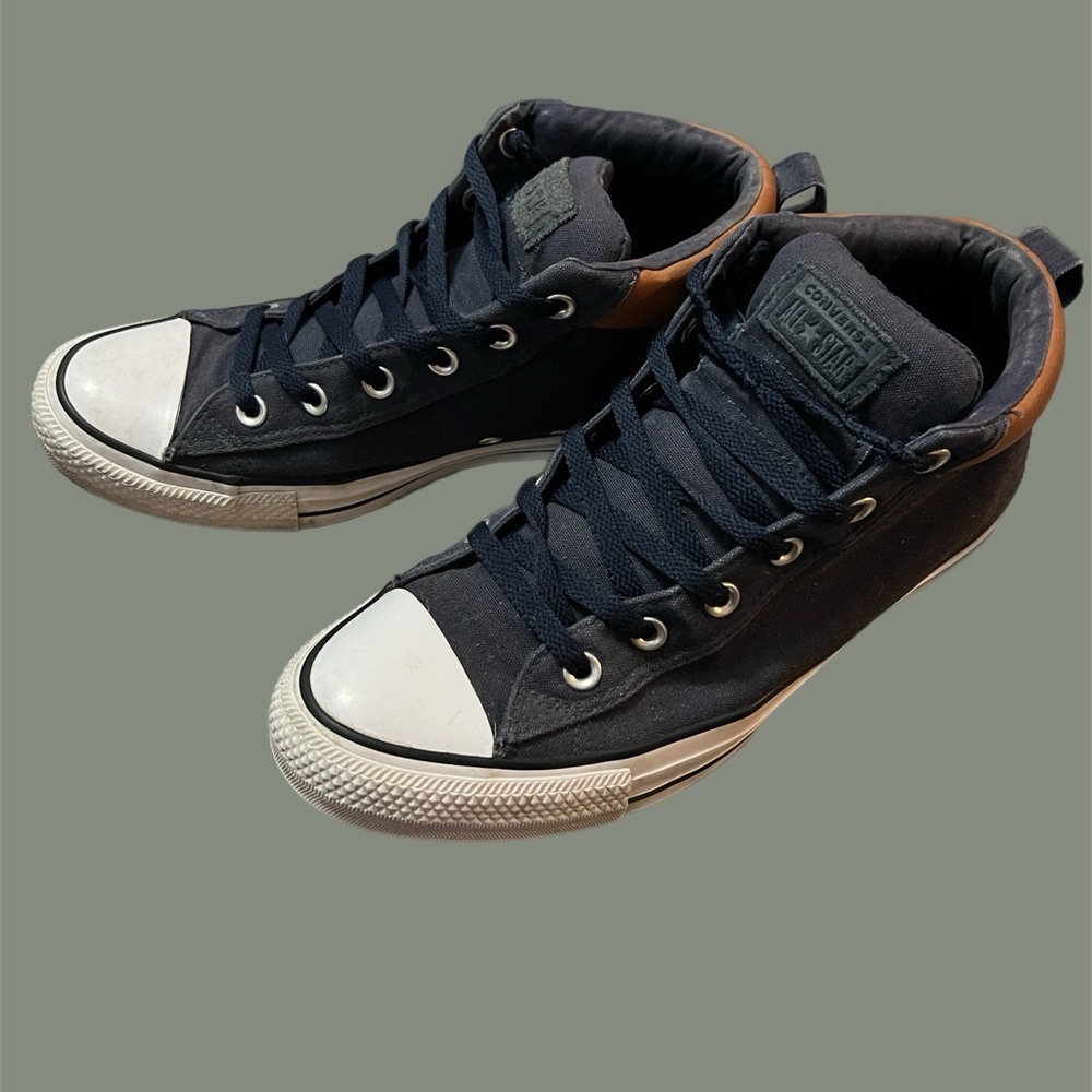 Converse Black and White Mid-Top street Sneakers Classic Style